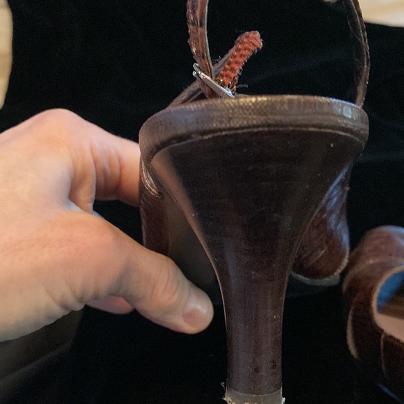 Comfortable and pretty open toe heels. - Picture 3 of 4